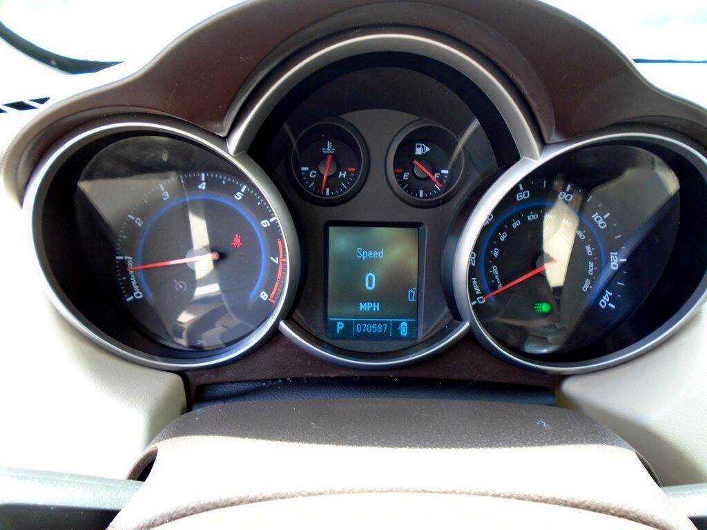 Chevrolet Cruze 2LT 2011