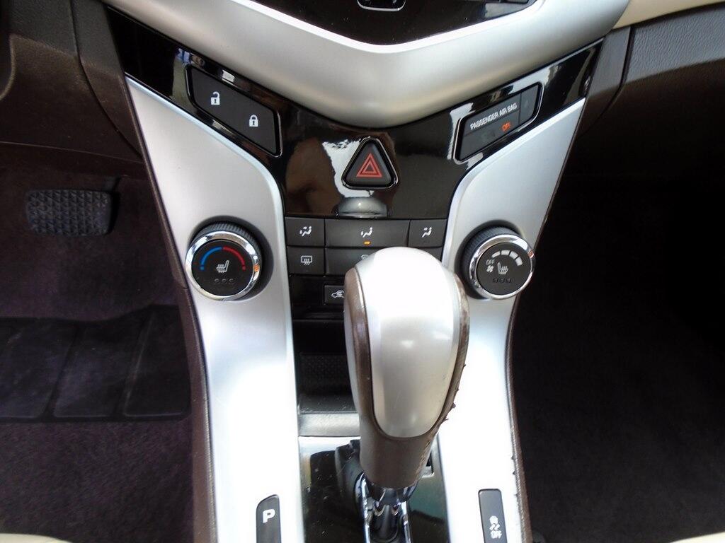 Chevrolet Cruze 2LT 2011