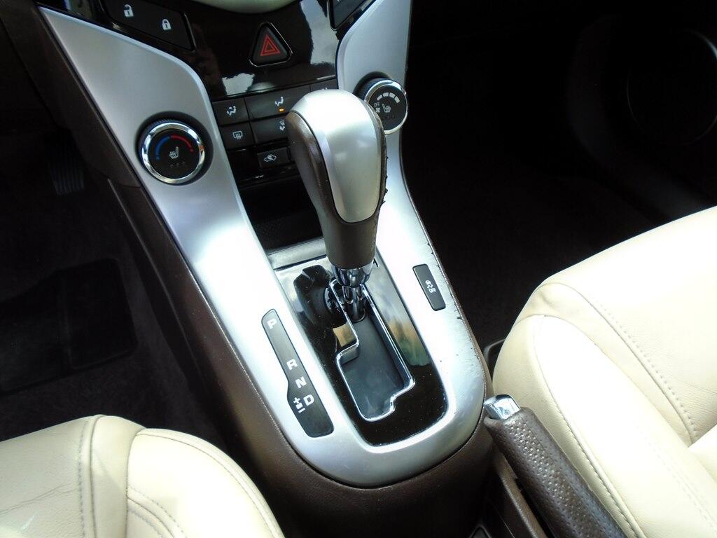 Chevrolet Cruze 2LT 2011