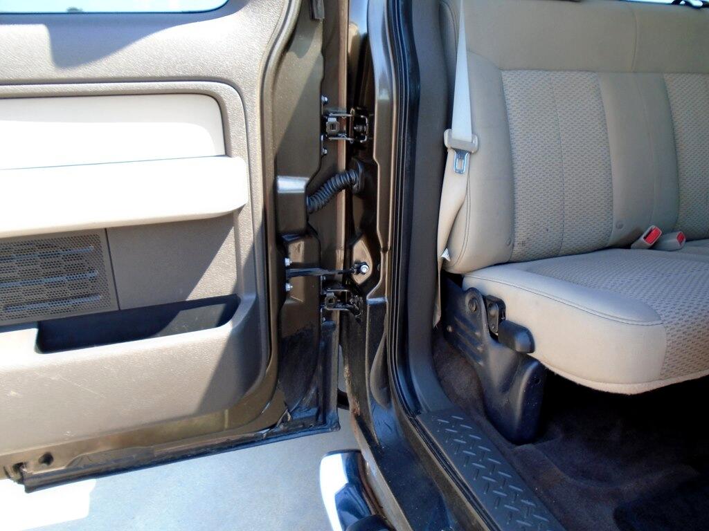 Ford F-150 XL SuperCab 6.5-ft. Bed 4WD 2009