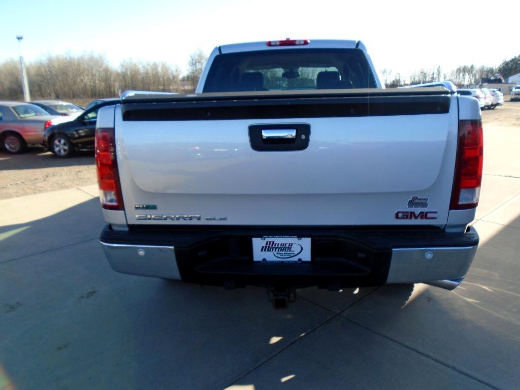 GMC Sierra 1500 SLE Crew Cab 4WD 2011