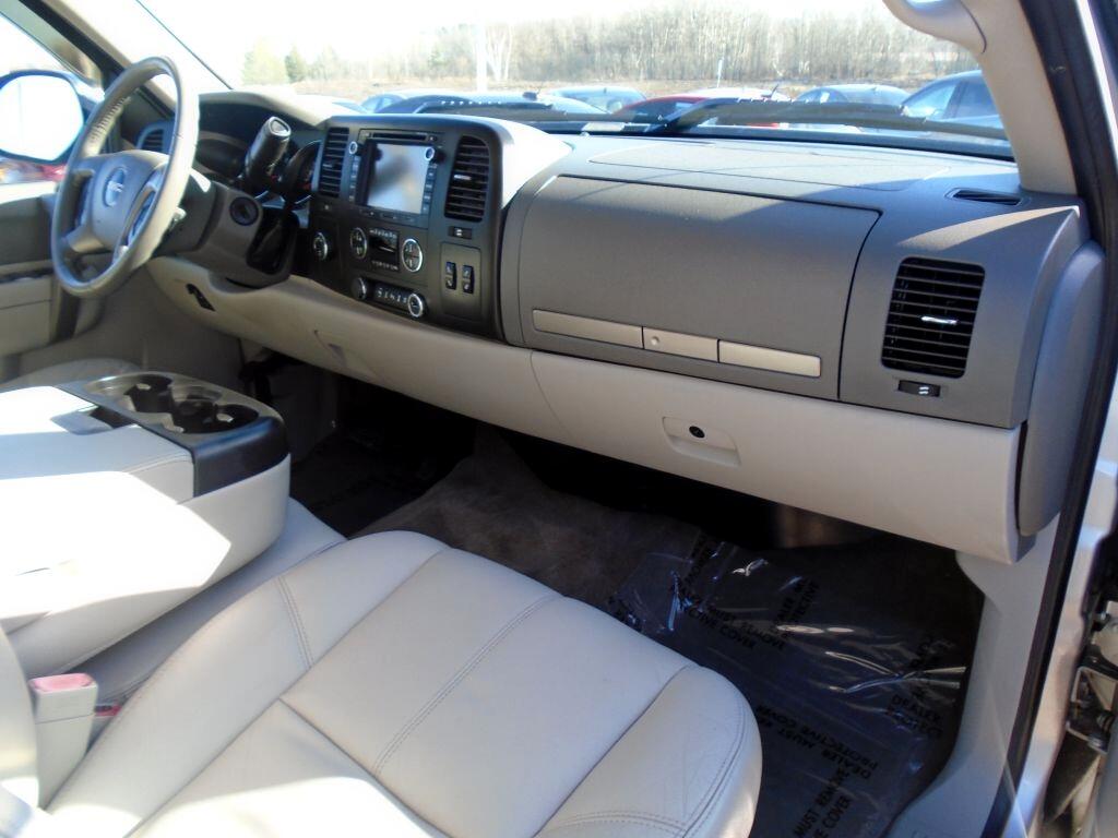 GMC Sierra 1500 SLE Crew Cab 4WD 2011