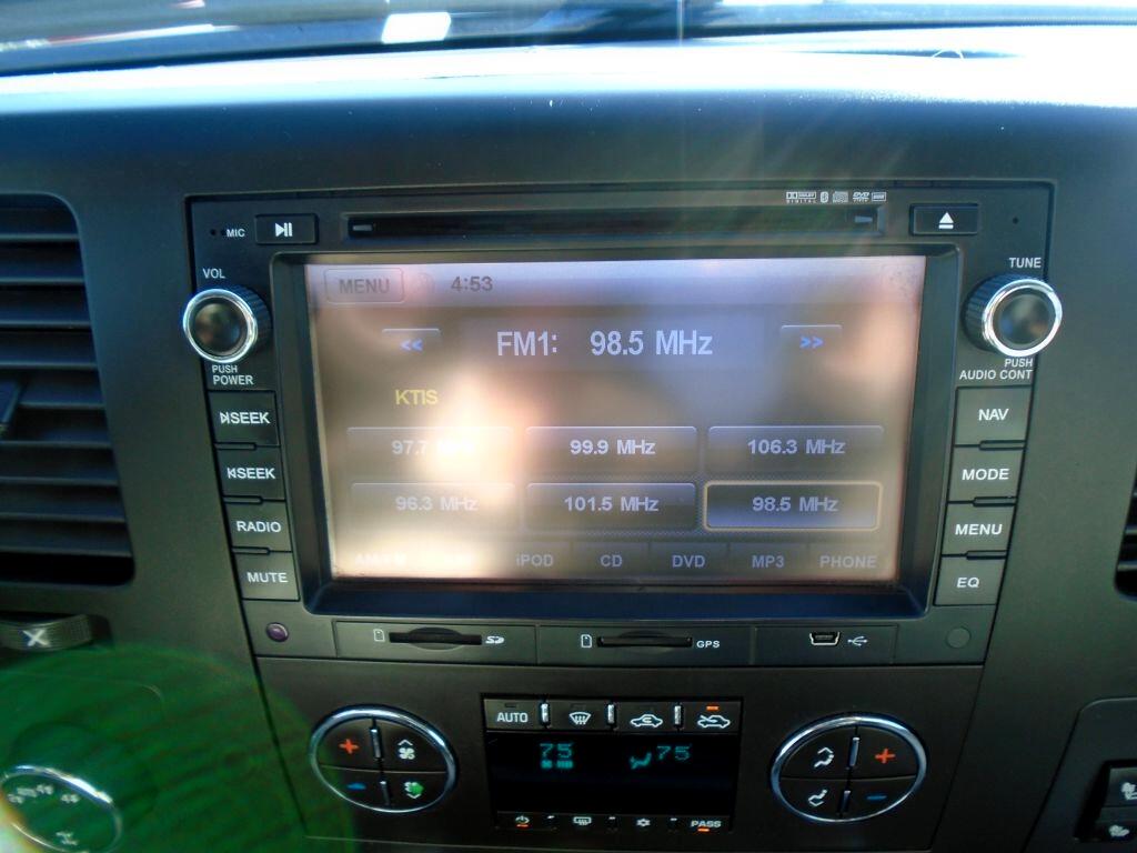 GMC Sierra 1500 SLE Crew Cab 4WD 2011