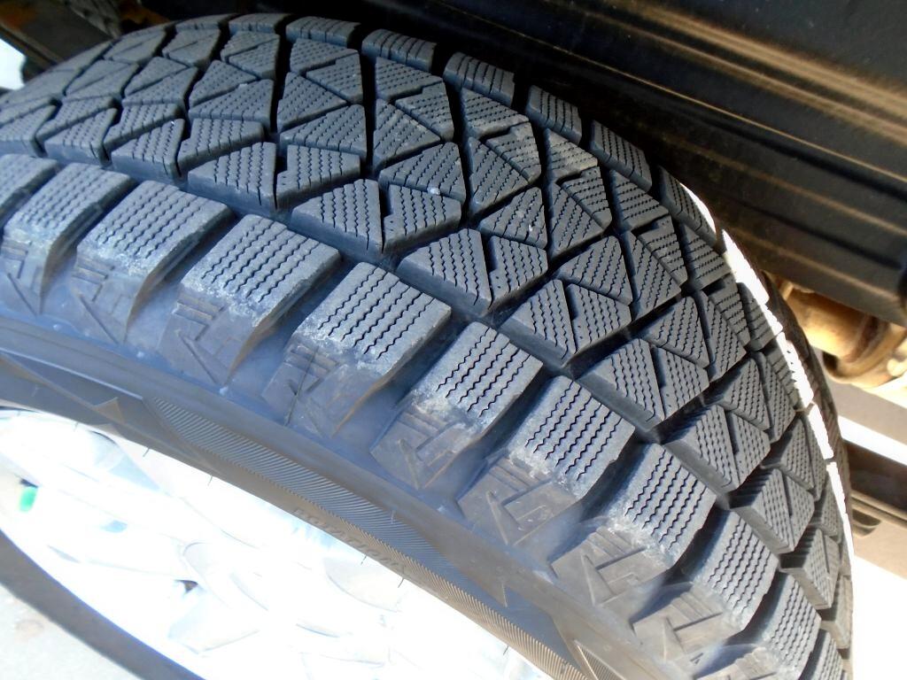 GMC Sierra 1500 SLE Crew Cab 4WD 2011