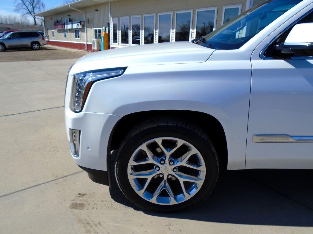 Cadillac Escalade ESV Premium 4WD 2017