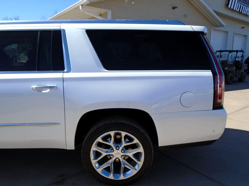 Cadillac Escalade ESV Premium 4WD 2017
