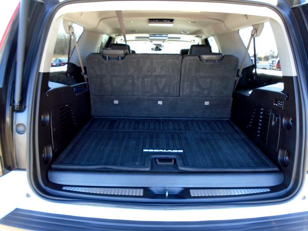 Cadillac Escalade ESV Premium 4WD 2017