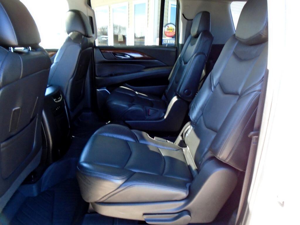Cadillac Escalade ESV Premium 4WD 2017