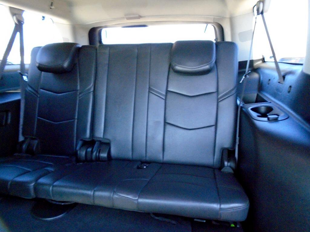 Cadillac Escalade ESV Premium 4WD 2017