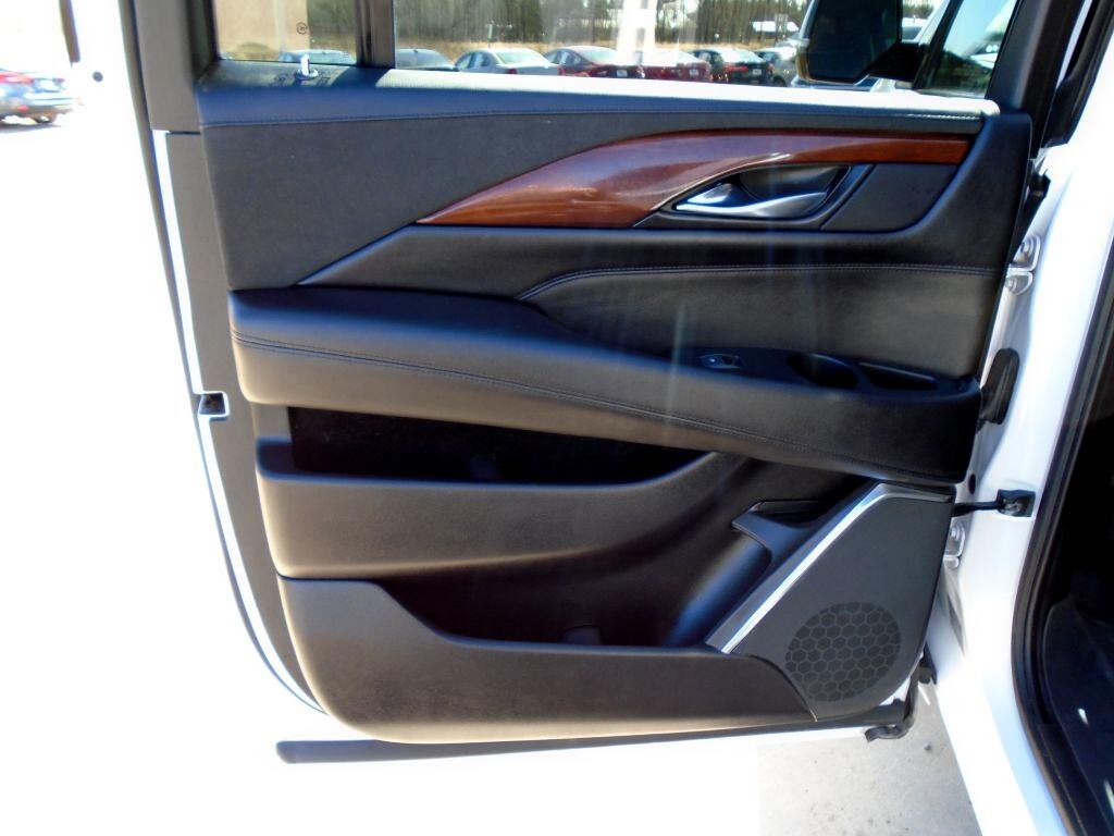Cadillac Escalade ESV Premium 4WD 2017
