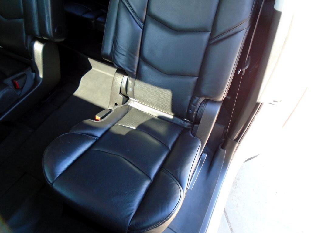 Cadillac Escalade ESV Premium 4WD 2017