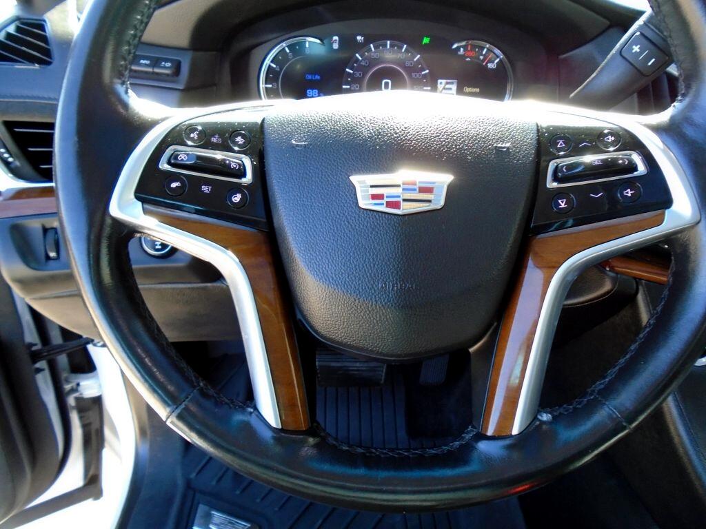 Cadillac Escalade ESV Premium 4WD 2017