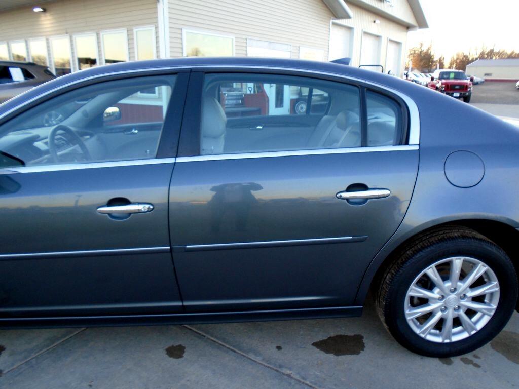 Buick Lucerne CXL 2011