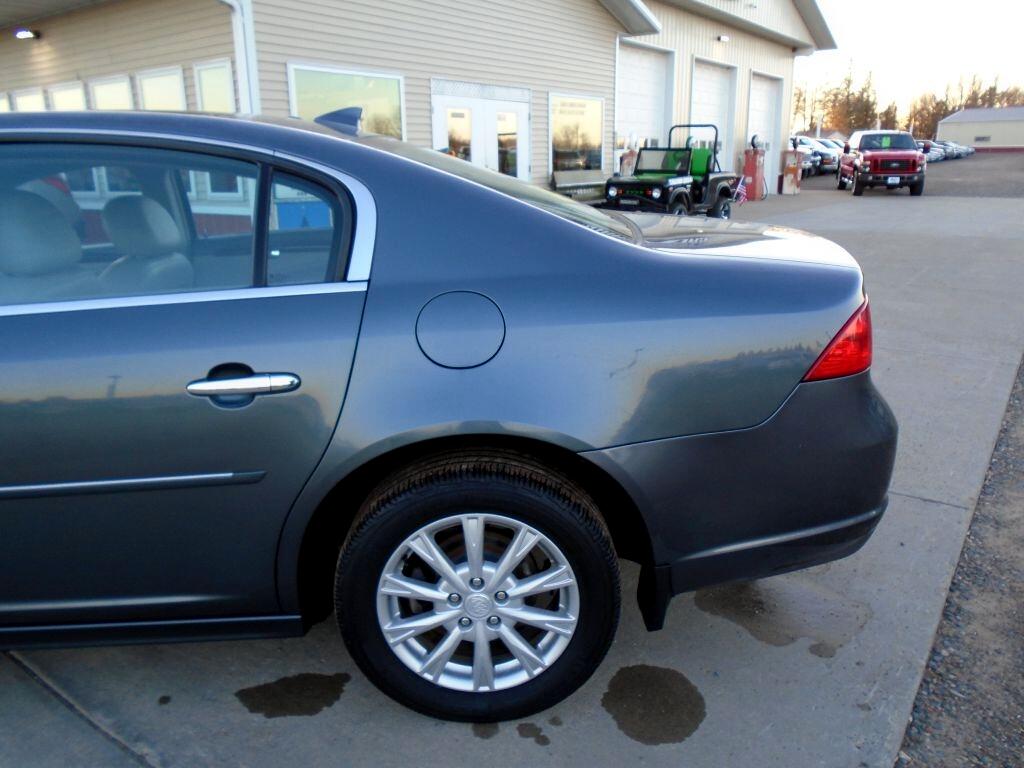 Buick Lucerne CXL 2011