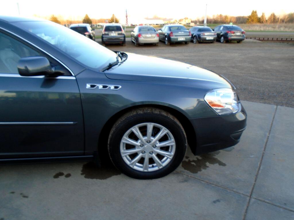 Buick Lucerne CXL 2011