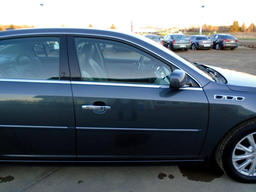 Buick Lucerne CXL 2011