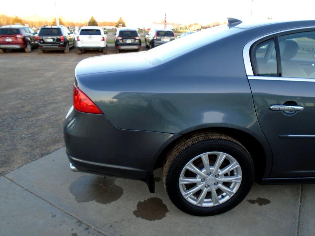 Buick Lucerne CXL 2011