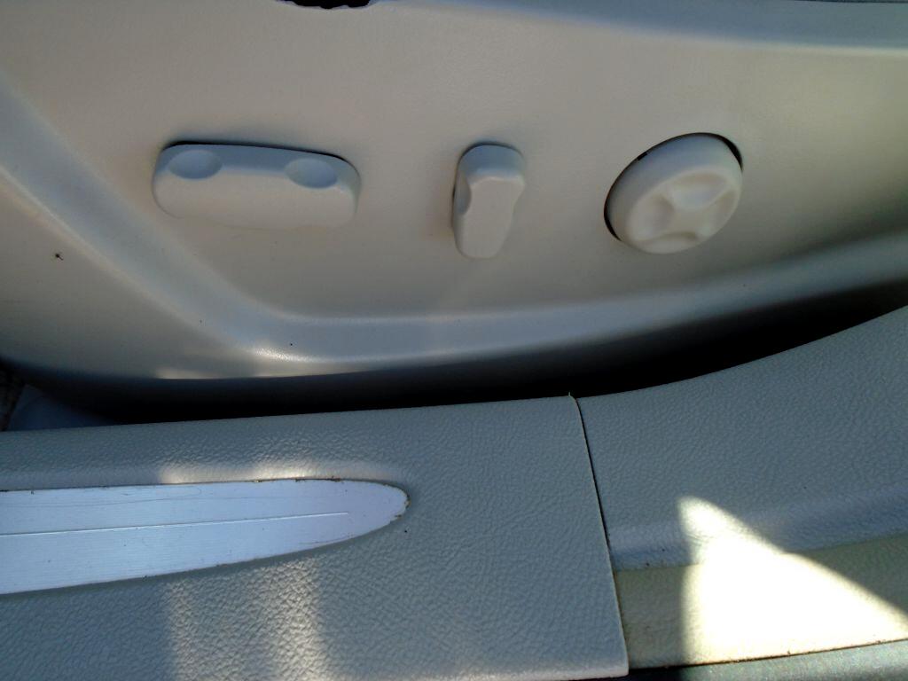 Buick Lucerne CXL 2011