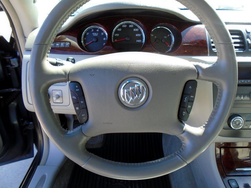 Buick Lucerne CXL 2011