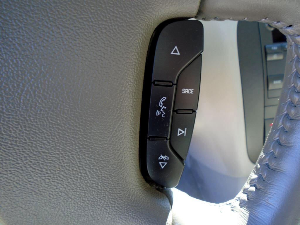 Buick Lucerne CXL 2011