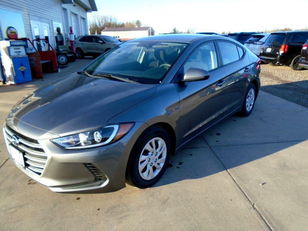Hyundai Elantra SE 6AT 2018