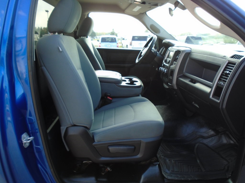 RAM 1500 Tradesman Regular Cab LWB 4WD 2017