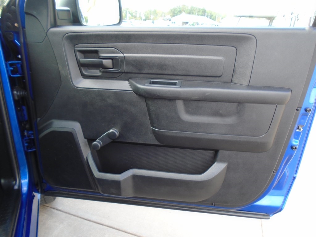 RAM 1500 Tradesman Regular Cab LWB 4WD 2017