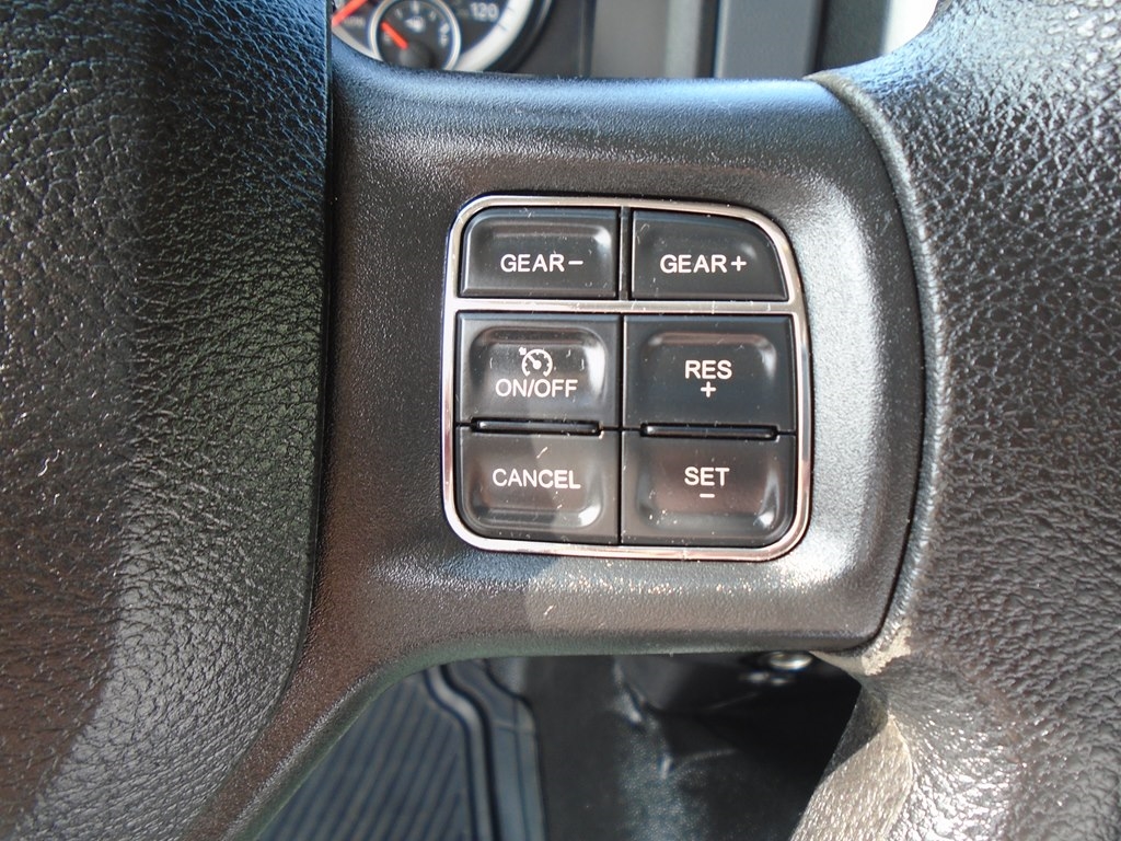 RAM 1500 Tradesman Regular Cab LWB 4WD 2017