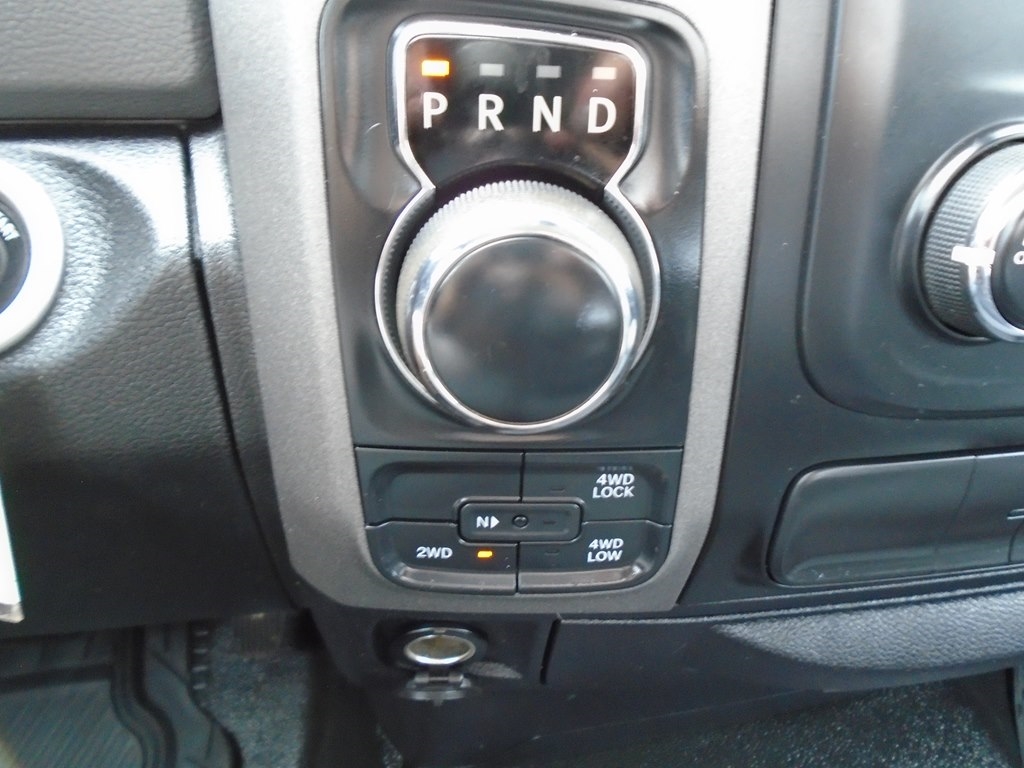 RAM 1500 Tradesman Regular Cab LWB 4WD 2017