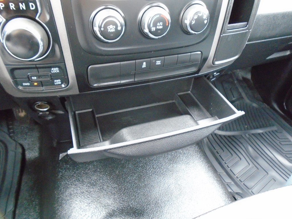 RAM 1500 Tradesman Regular Cab LWB 4WD 2017