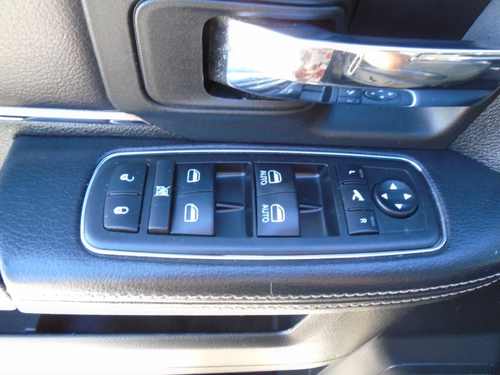 RAM 1500 Sport Crew Cab LWB 4WD 2014