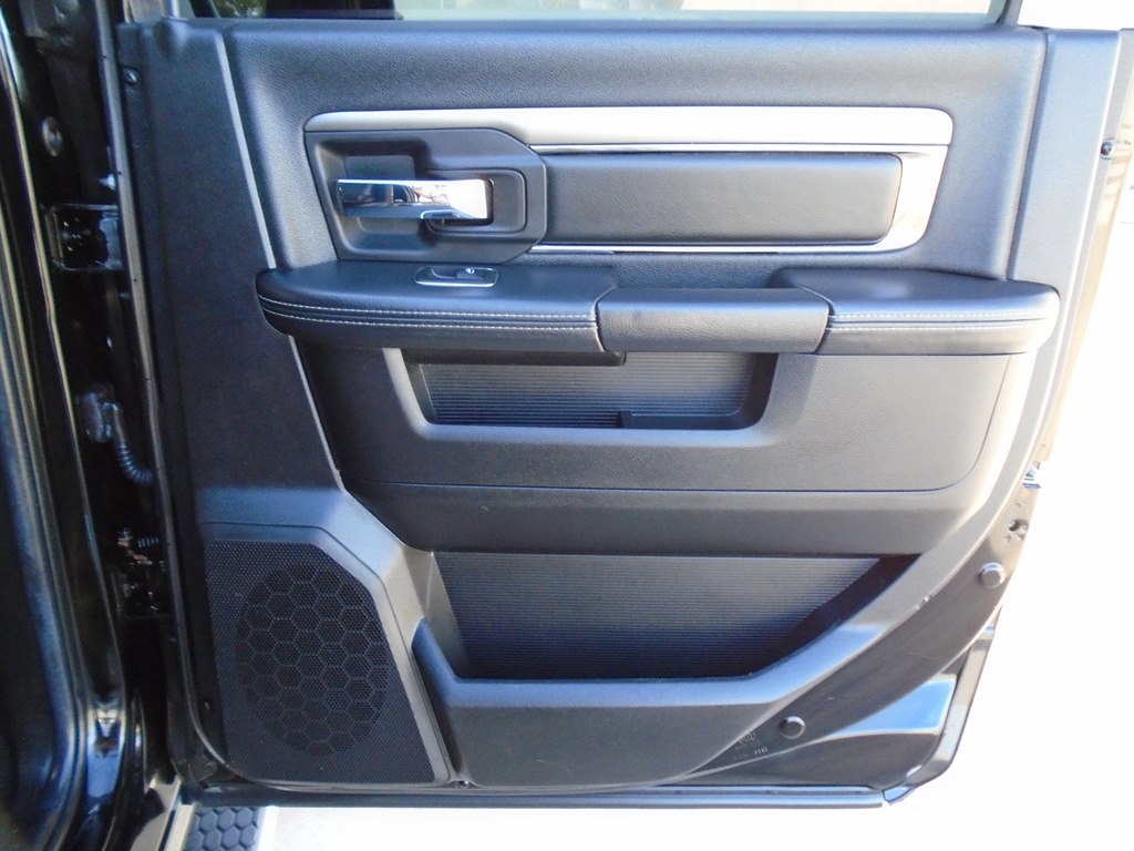 RAM 1500 Sport Crew Cab LWB 4WD 2014
