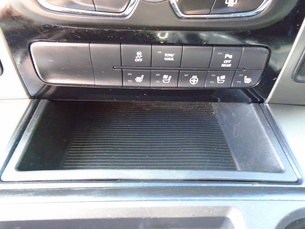 RAM 1500 Sport Crew Cab LWB 4WD 2014