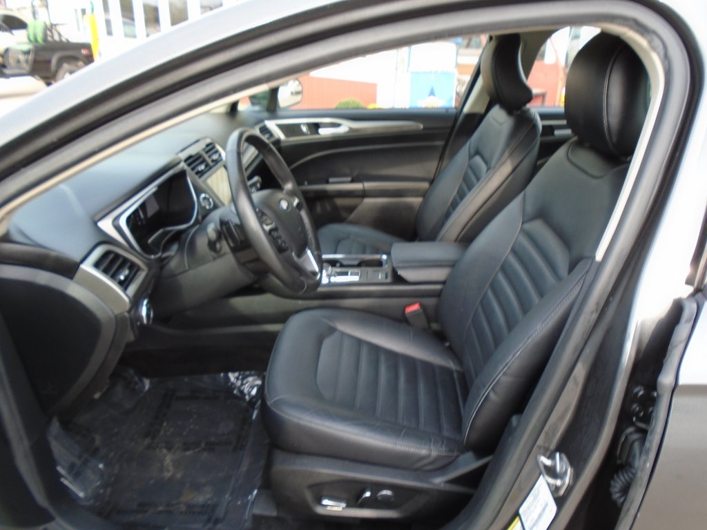Ford Fusion SE 2017
