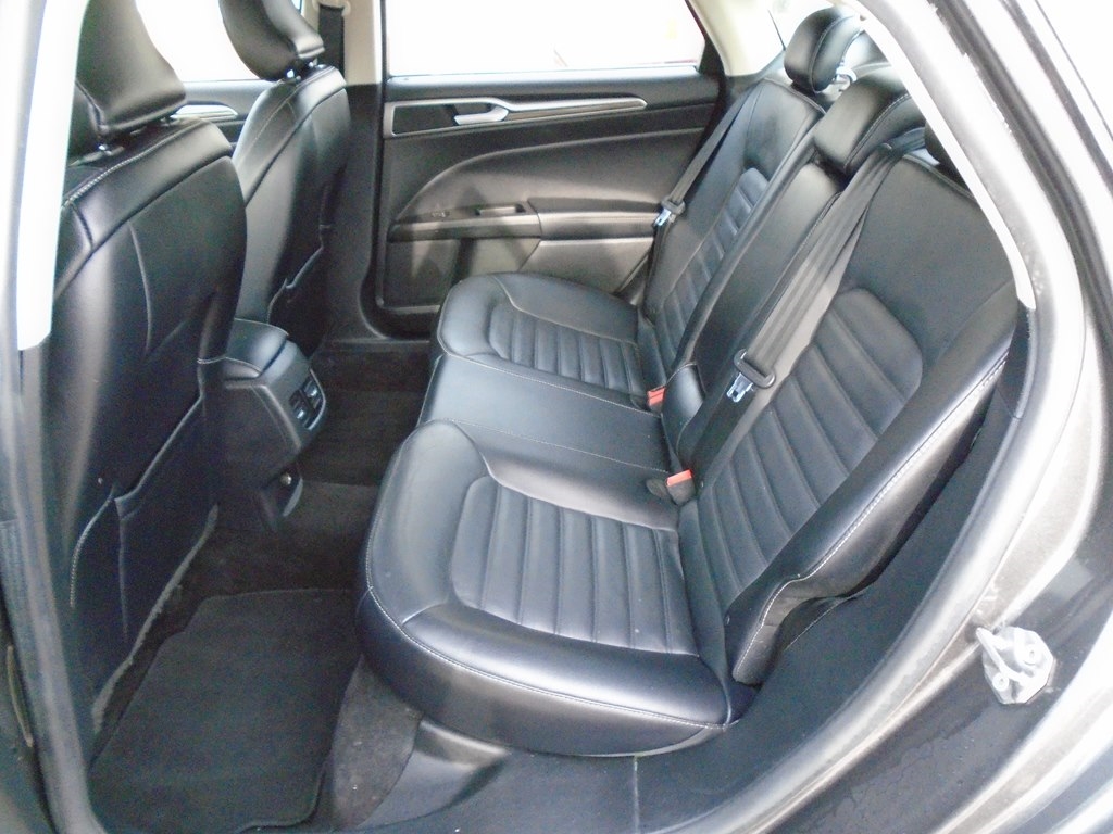 Ford Fusion SE 2017