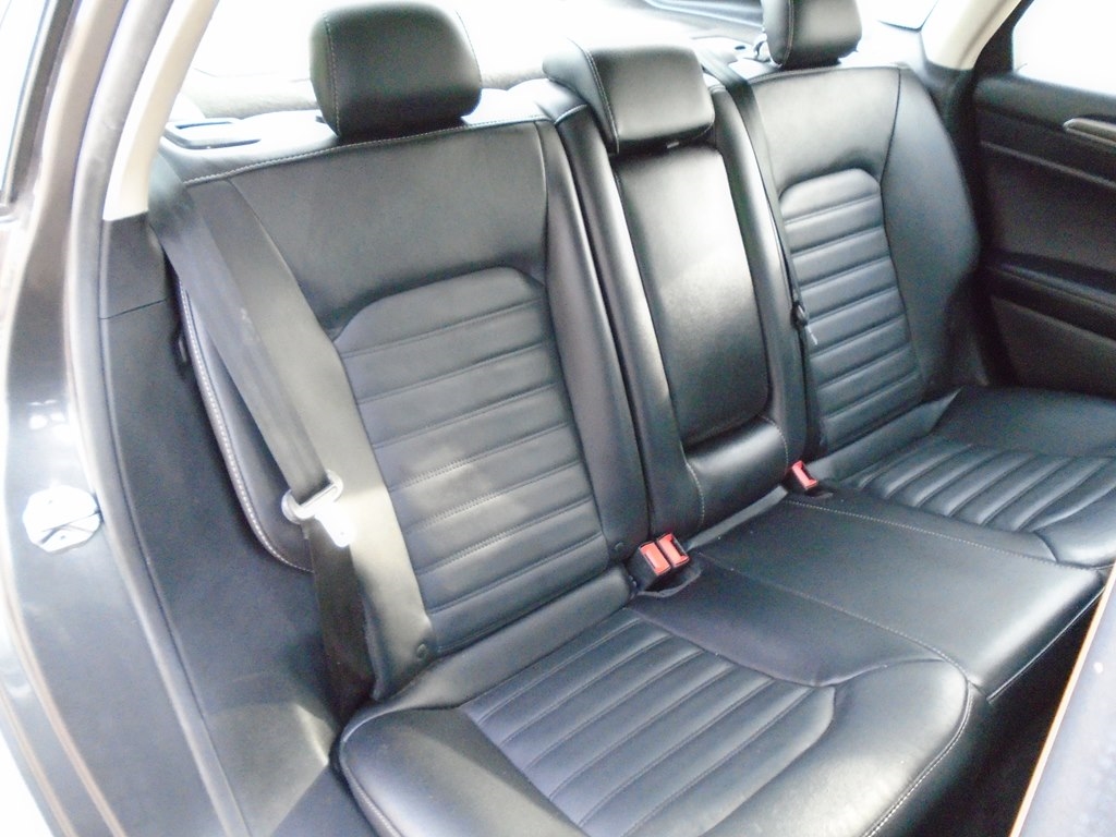 Ford Fusion SE 2017
