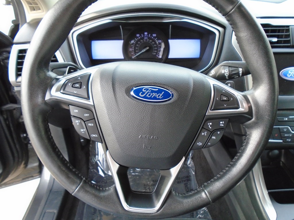 Ford Fusion SE 2017