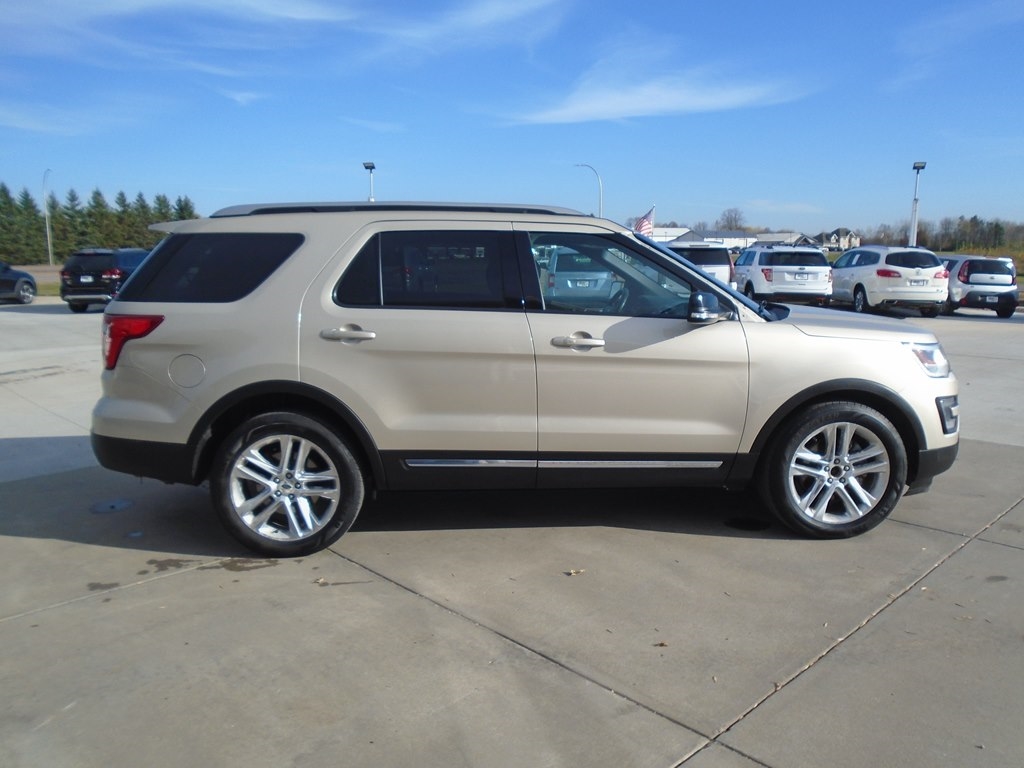 Ford Explorer XLT 4WD 2017