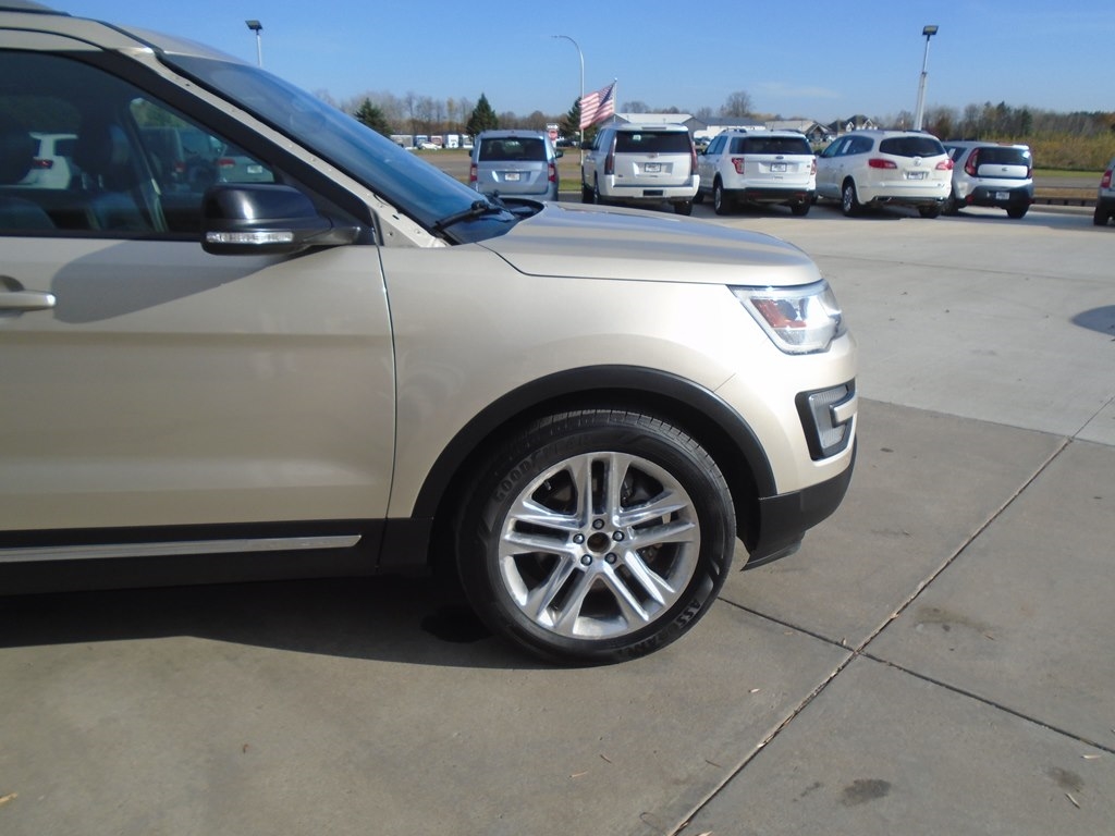 Ford Explorer XLT 4WD 2017