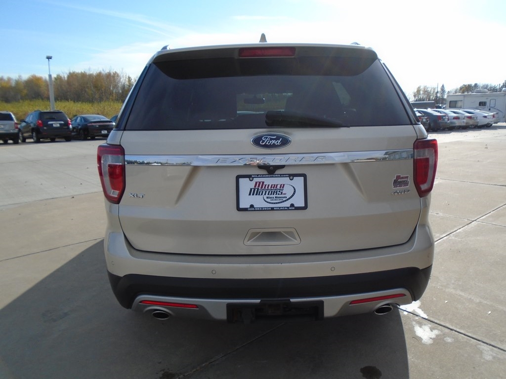 Ford Explorer XLT 4WD 2017