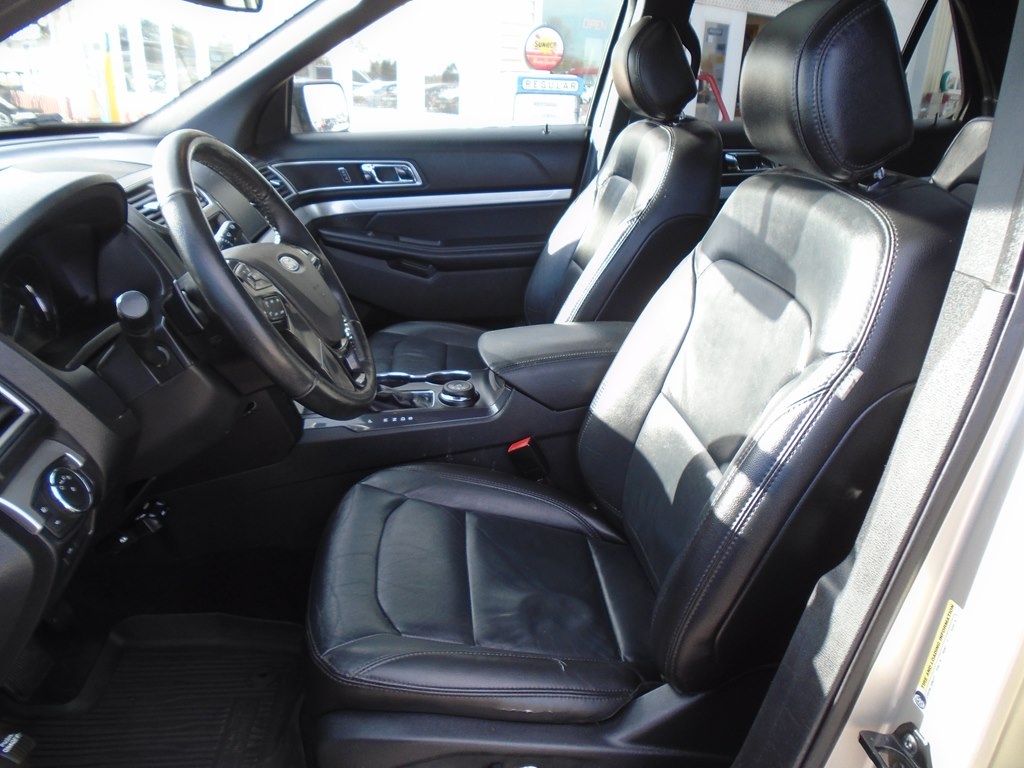 Ford Explorer XLT 4WD 2017