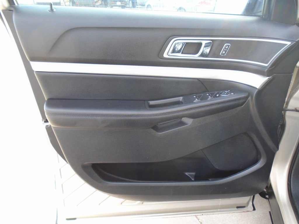 Ford Explorer XLT 4WD 2017