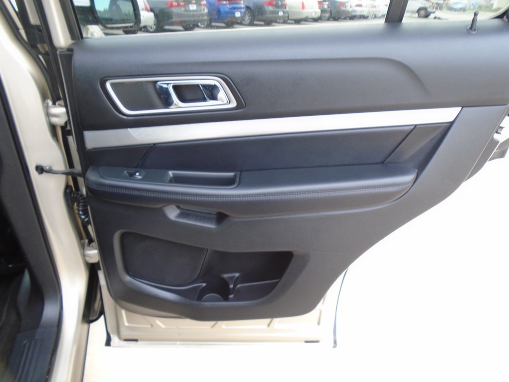 Ford Explorer XLT 4WD 2017