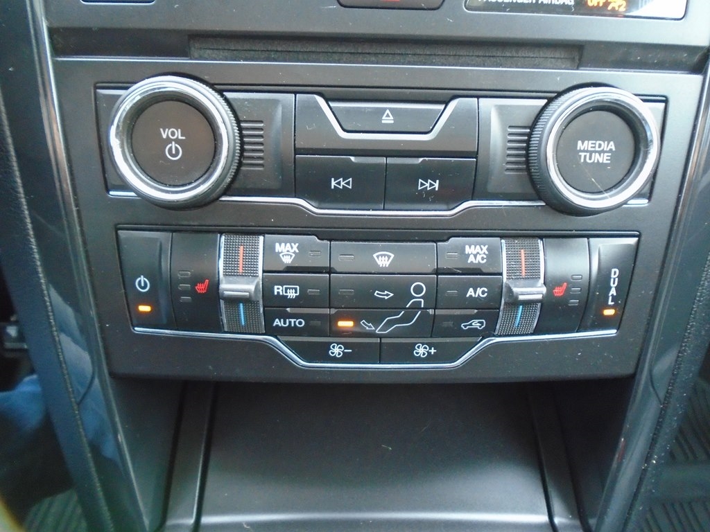 Ford Explorer XLT 4WD 2017