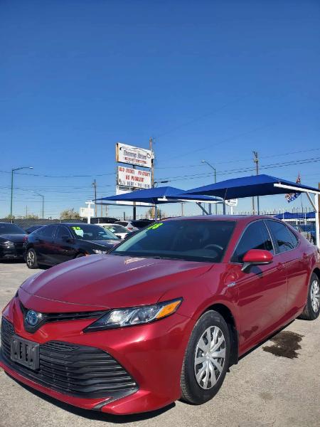 Toyota Camry Hybrid XLE 2018