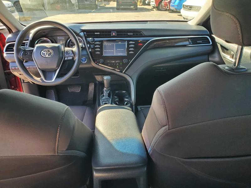 Toyota Camry Hybrid XLE 2018