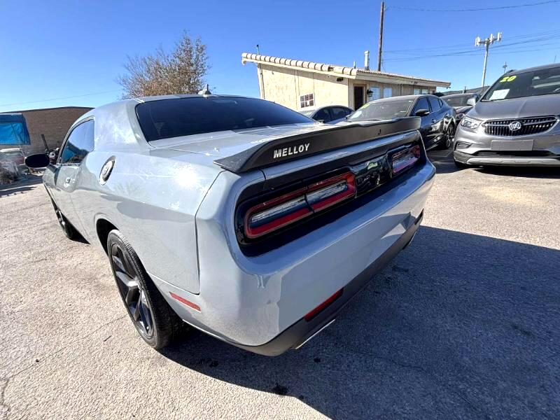 Dodge Challenger SXT 2021