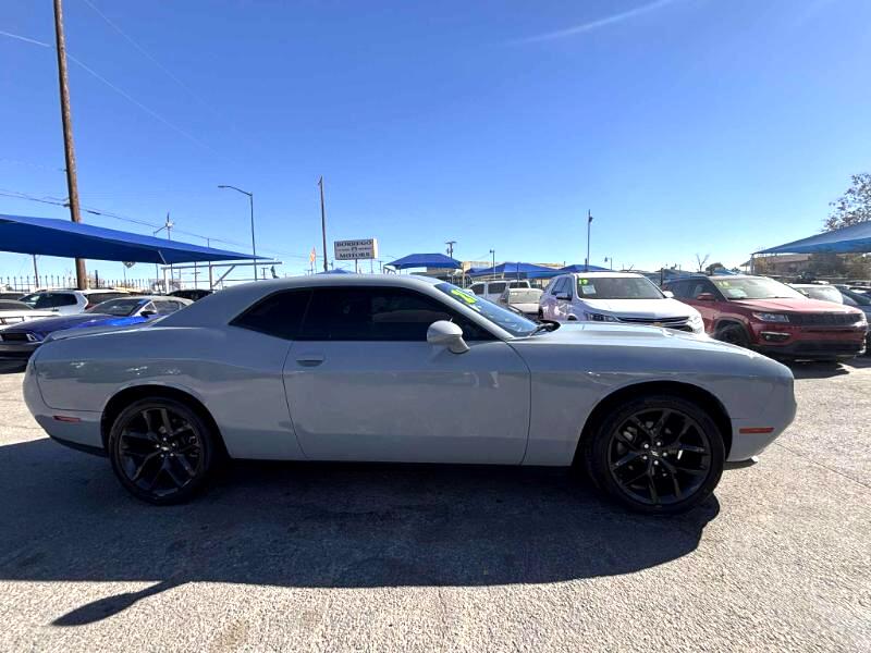 Dodge Challenger SXT 2021