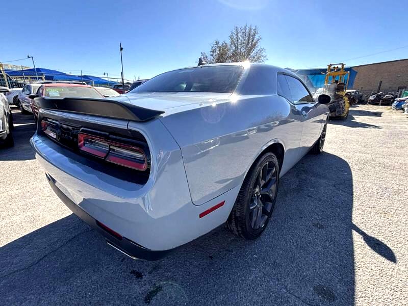 Dodge Challenger SXT 2021