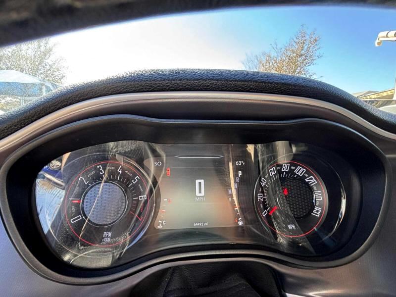 Dodge Challenger SXT 2021